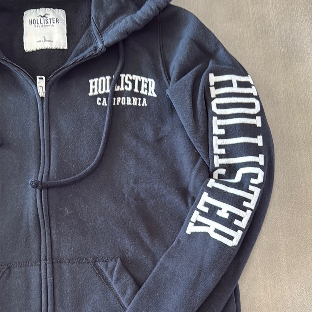 Hollister Black Zip-Up Hoodie - Sz S - Picture 2 of 4